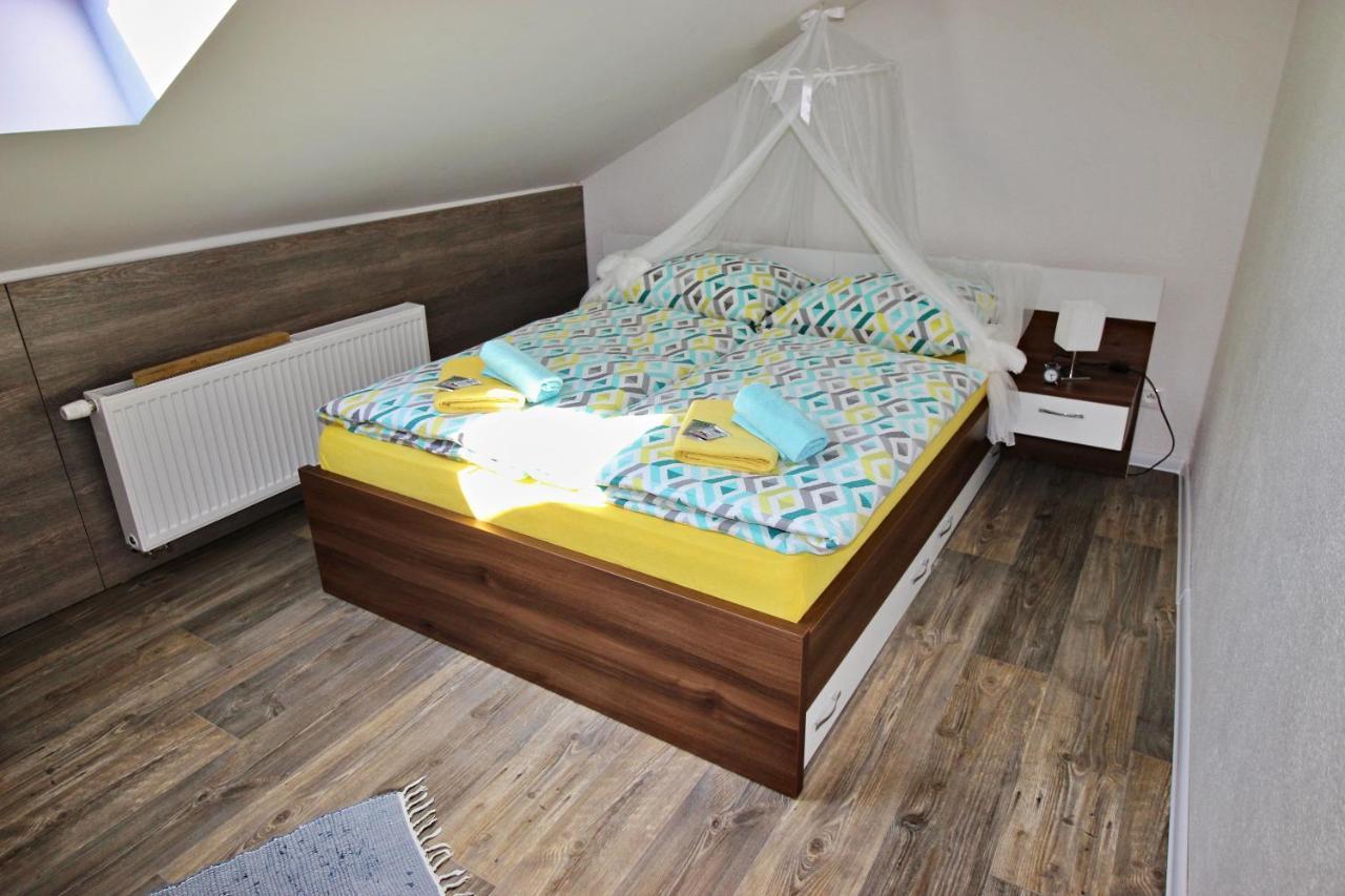 Shiny Star Apartman Spišská Nová Ves Dış mekan fotoğraf